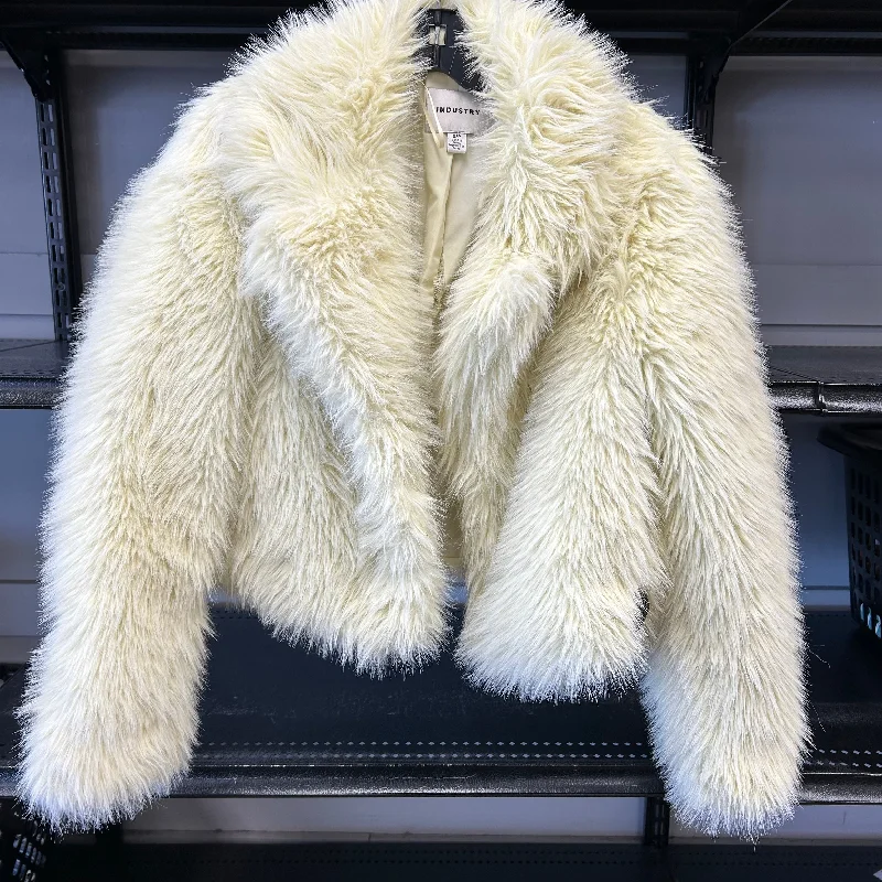 Jacket Faux Fur & Sherpa By Clothes Mentor In Cream, Size: S