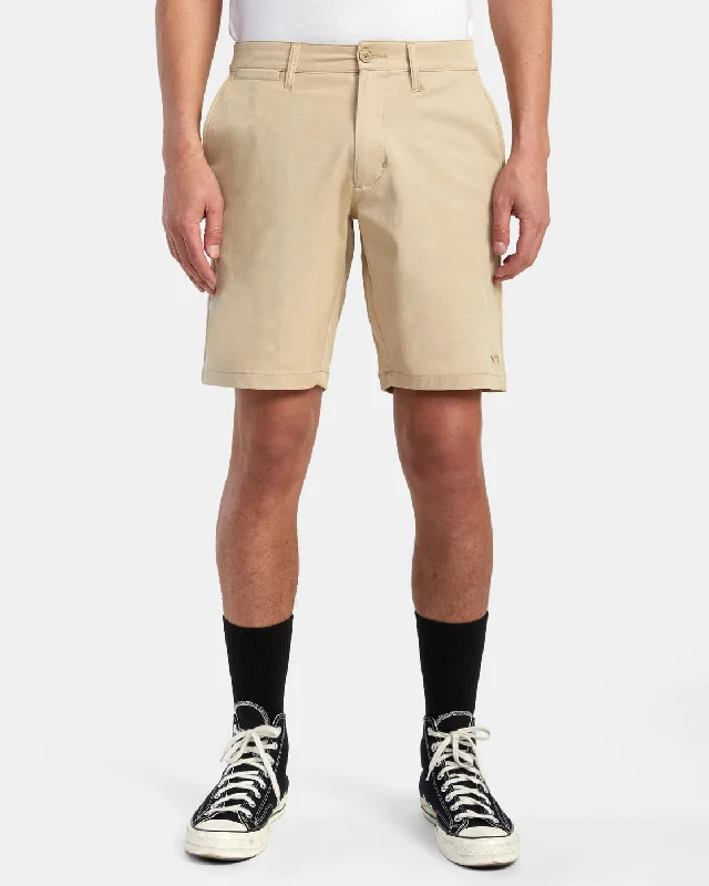 Back In Hybrid 19" Shorts - Khaki