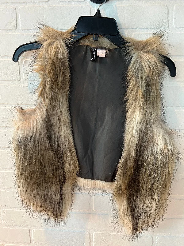 Vest Faux Fur & Sherpa By Divided In Tan, Size: S