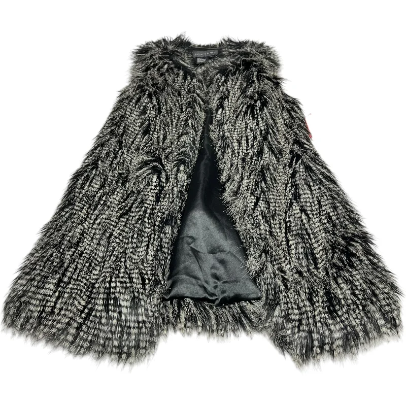 Vest Faux Fur & Sherpa By Live A Little In Black & Cream, Size: S