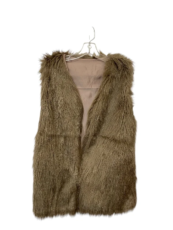 Vest Faux Fur & Sherpa By Clothes Mentor In Taupe, Size: S