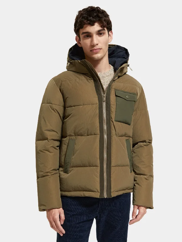 Hooded puffer jacket