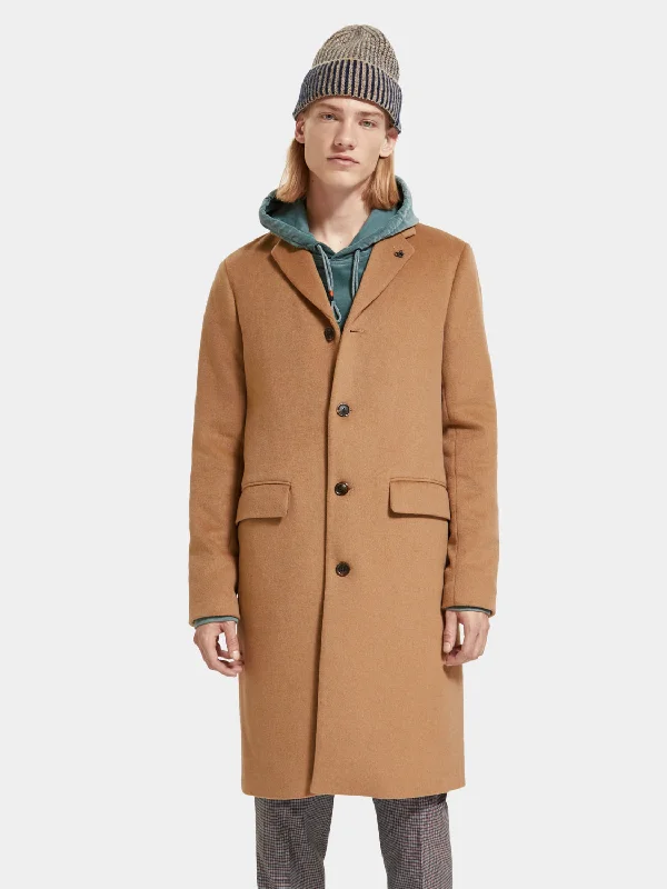 Single-breasted overcoat