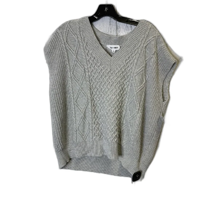 Vest Sweater By Clothes Mentor In Grey, Size: S